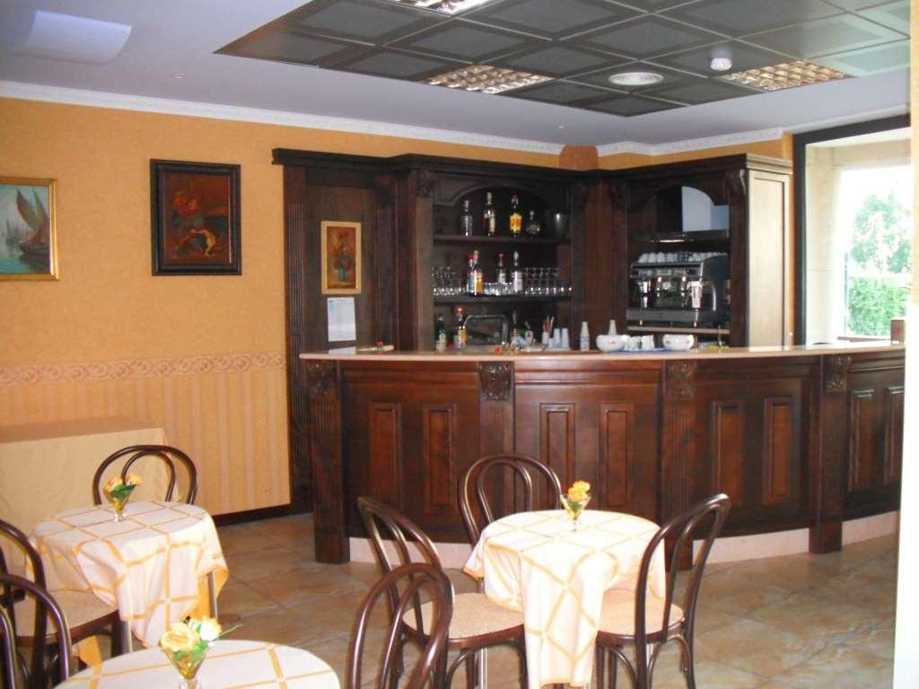 B&B Hotel Pomezia Cortese Restoran fotoğraf